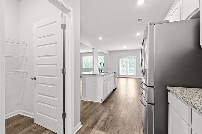 Foto del edificio - 552 Post Oak Ln