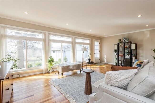 Foto del edificio - 2208 Hillside Ave