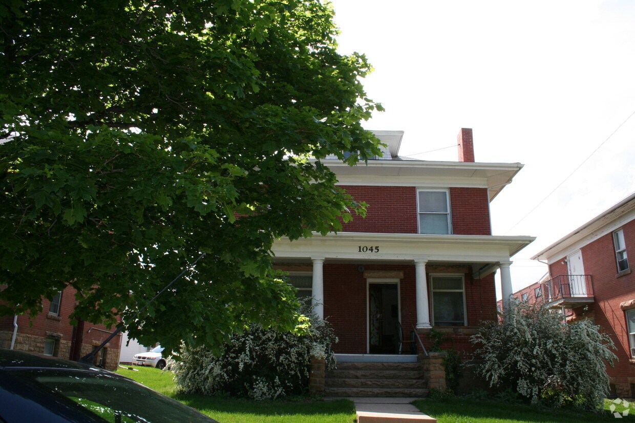 Building Photo - 1045 14th St
