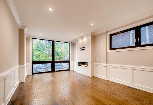 Foto del edificio - 2848 N Damen Ave