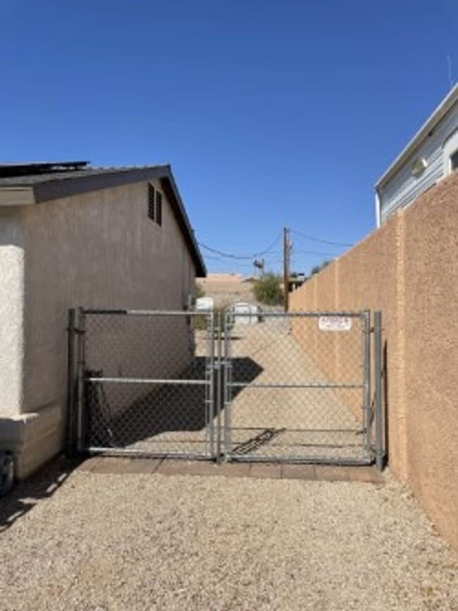 Building Photo - 2295 Senita Dr