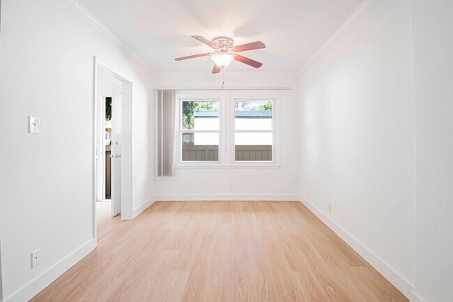 Building Photo - 5844.5 W 88th St