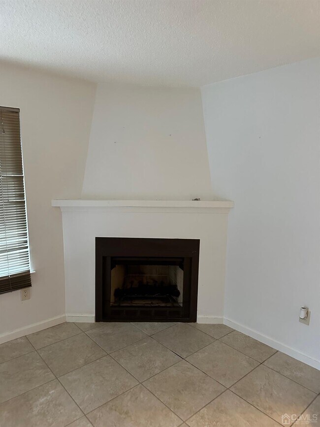 Fireplace - 55-1 Smith St