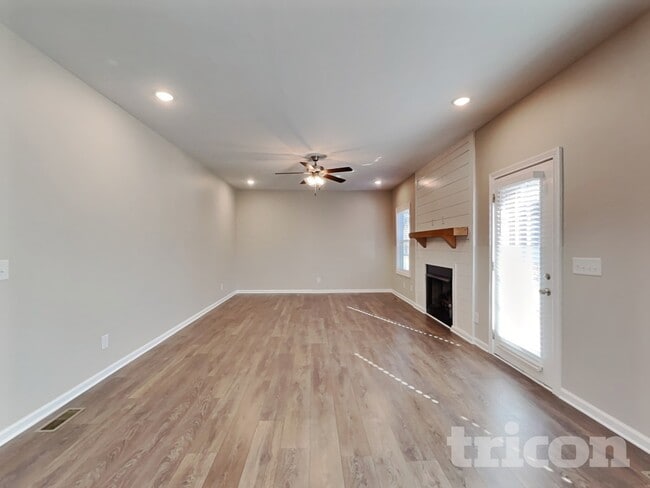 Building Photo - 1785 Rains Rd