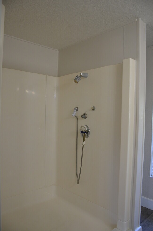 Building Photo - 132 McKean St