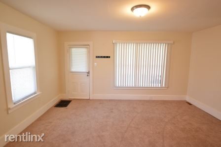 Building Photo - 1 br, 1 bath - 854 Maplewood Ave Unit 1