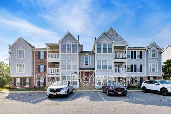 Foto del edificio - 605 Himes Ave