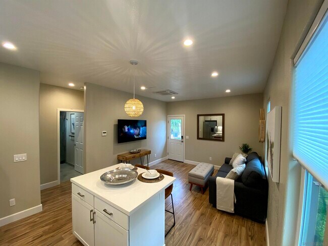 Foto del edificio - 1774 Dove Ln