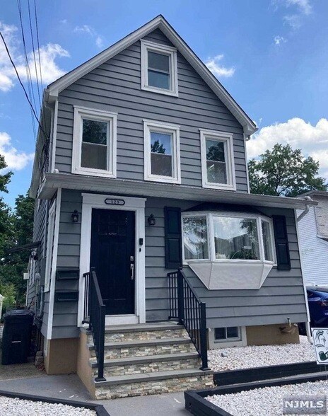 Primary Photo - 123 Eagle Ave