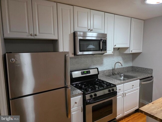 Foto del edificio - 4708 3rd Pl NW
