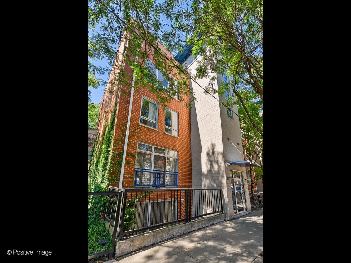 Primary Photo - 24 N May St