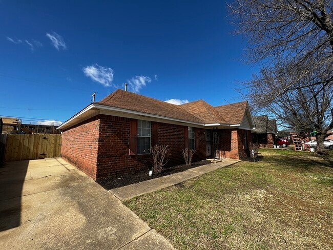 Building Photo - 249 Gracewood Memphis, TN 38112