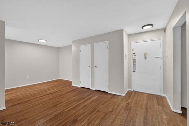 Building Photo - 765 Vose Ave