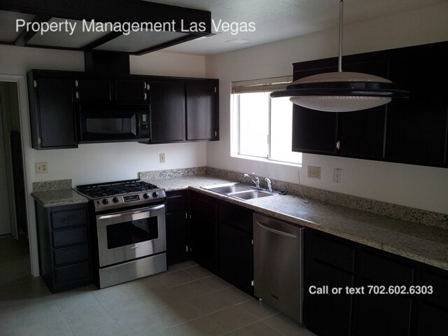 Foto del edificio - 6356 Moonmist Ave
