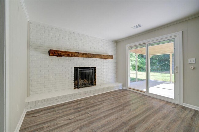 Foto del edificio - 4566 Mountain Creek Dr