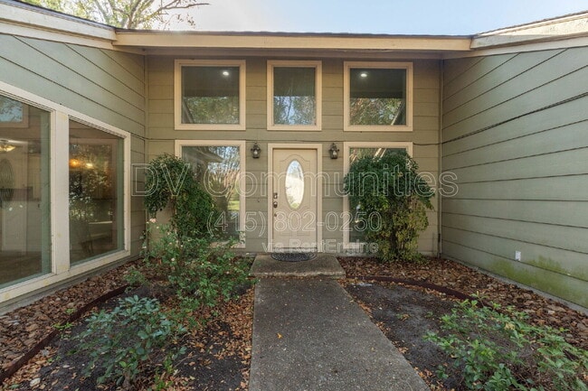 Foto del edificio - 16022 Spinnaker Dr