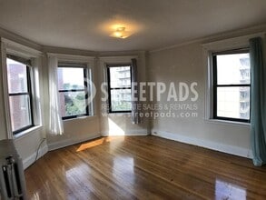 Building Photo - 17-19-19 Washington St