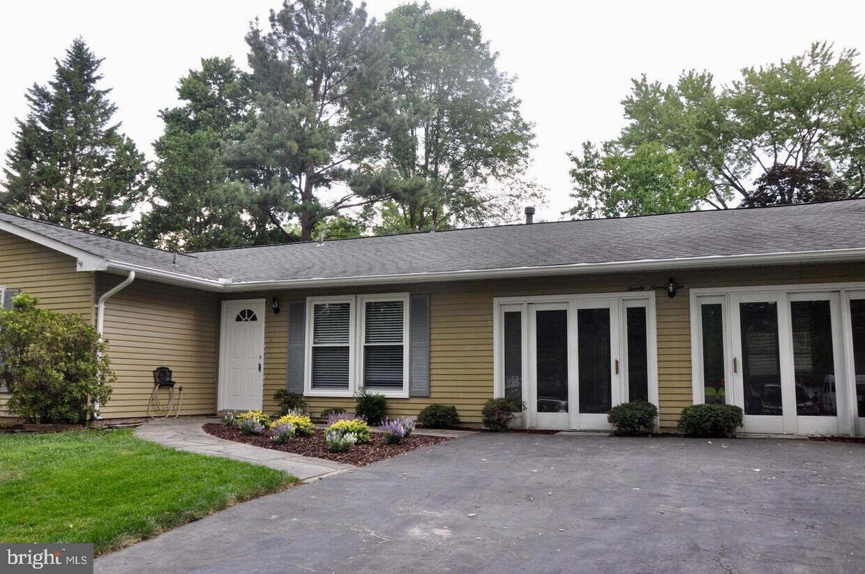 2092 Montpelier Ct, Crofton, MD 21114 House Rental in Crofton, MD