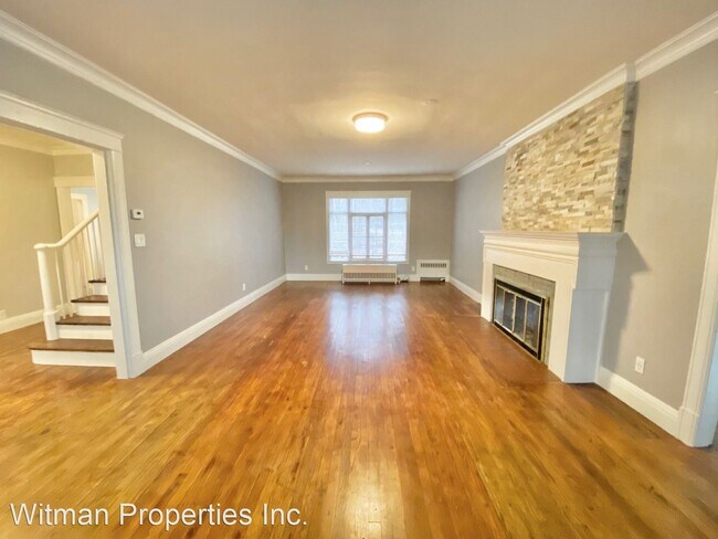 Building Photo - 4 br, 1.5 bath House - 239 Madison Ave. W.