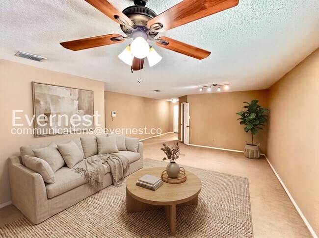 Building Photo - 3422 Lipizzan Dr