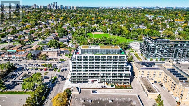 Building Photo - 801 The Queensway