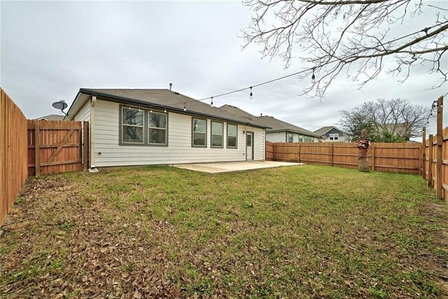 Building Photo - 11805 Saddle Rock Dr