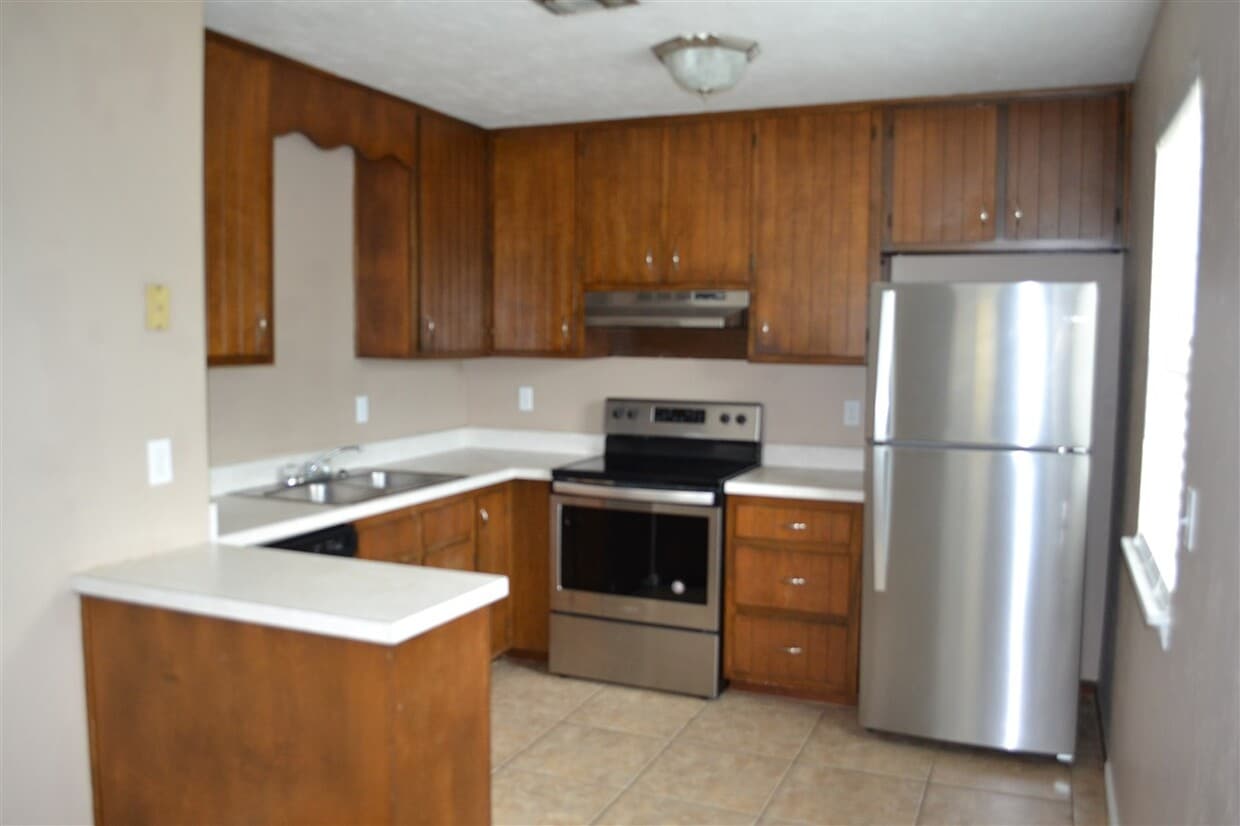 Primary Photo - 285 Dixie Dr