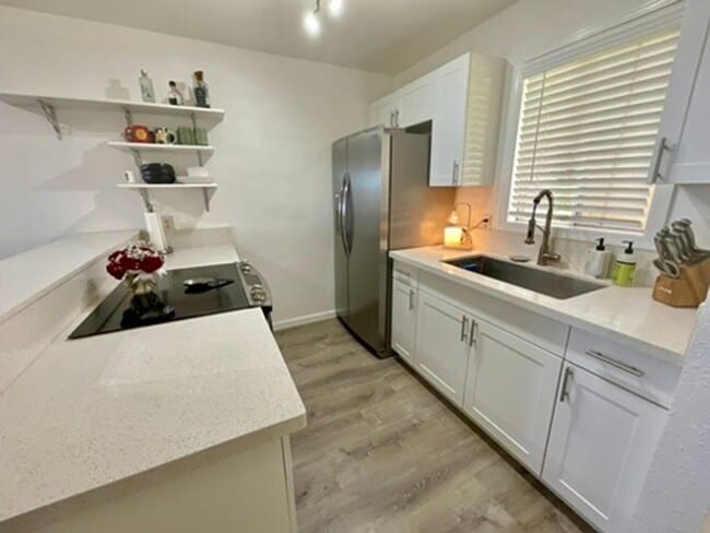 Foto del edificio - 2 bed 2 bath, Private yard, 2 parking stalls