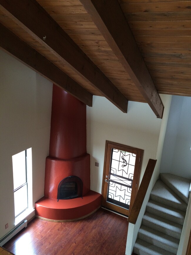 Building Photo - 1464 Avenida de las Americas