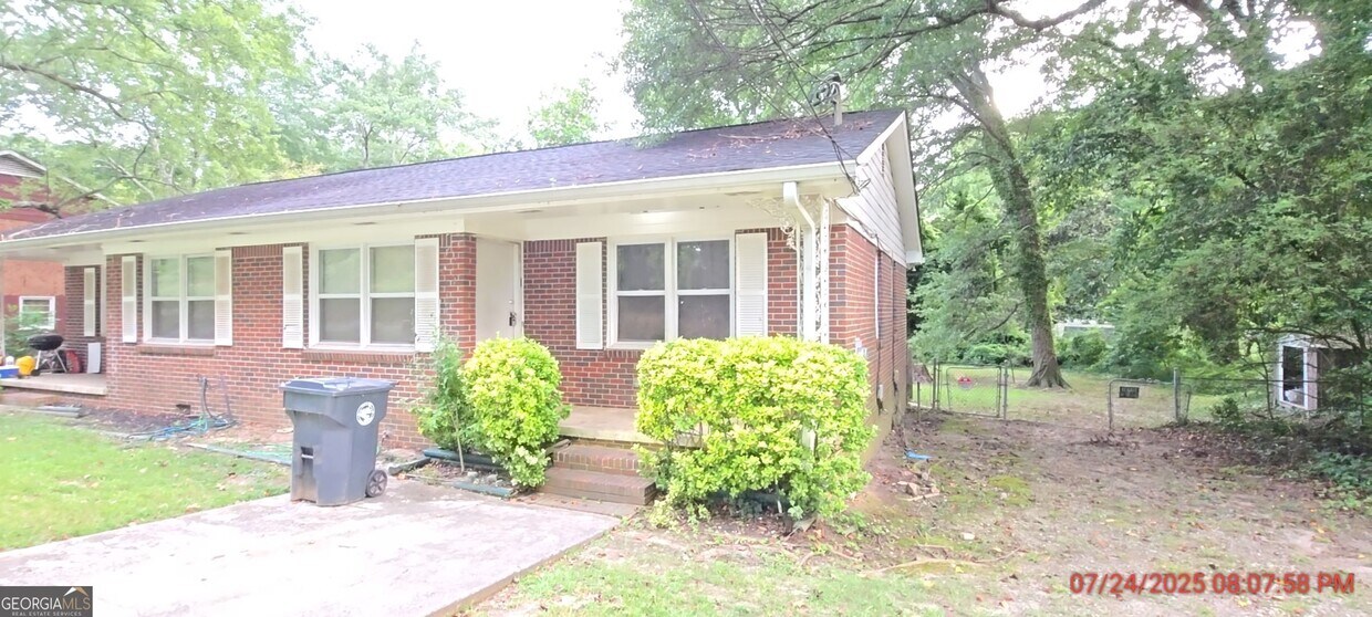 Primary Photo - 221 Williamson Mill Rd