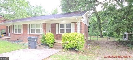 Building Photo - 221 Williamson Mill Rd