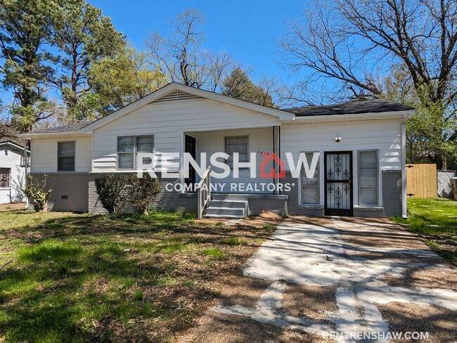 Building Photo - Incredible Renovated Property in South Mem...