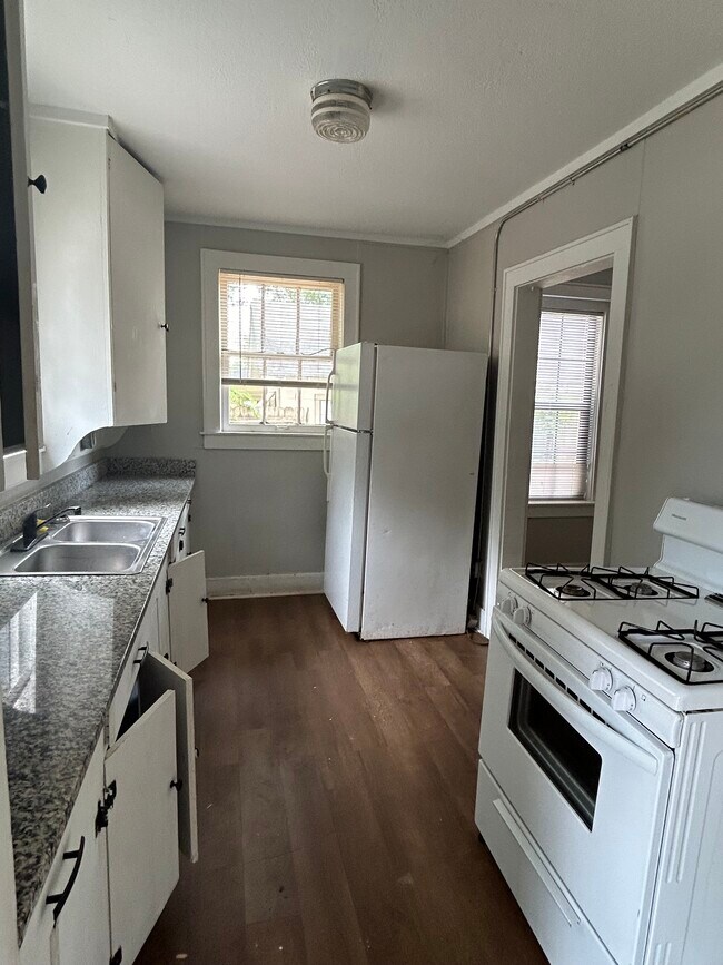 Foto del edificio - 601 N Grove St