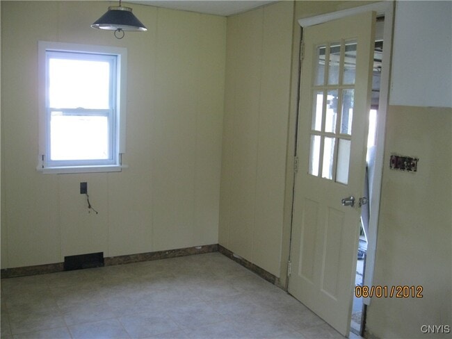Building Photo - 8052 Oswego Rd