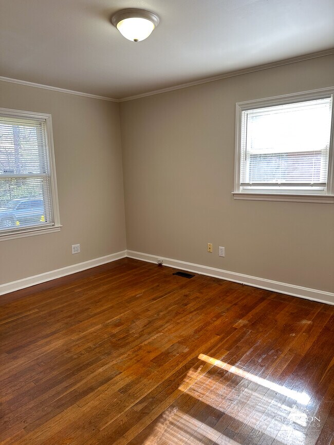 Building Photo - 3908 Bristol Dr