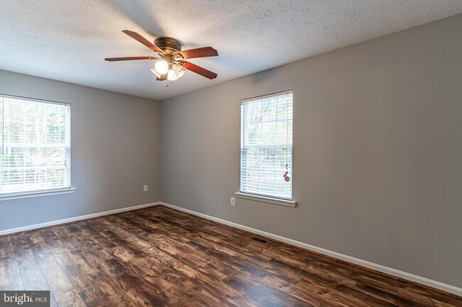 Building Photo - 27260 Bohle Rd