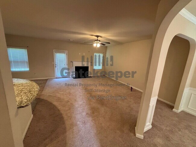 Foto del edificio - 4743 Chickadee Ln