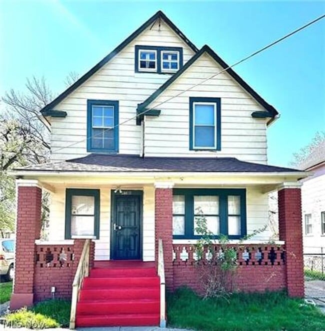 Building Photo - 14410 Darwin Ave