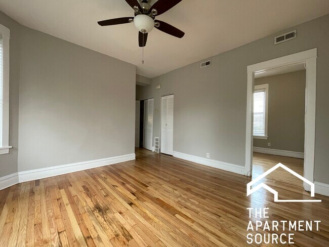 Foto del edificio - 2515 N Kilbourn Ave