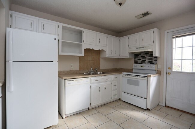 Foto del edificio - Georgia Villa 2 Bedroom