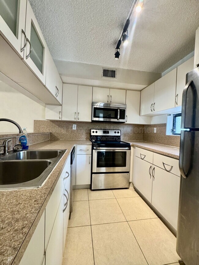 Foto del edificio - 2180 SW 9th Ave