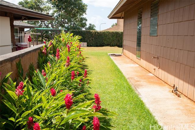 Building Photo - 94-505-505 Oliona Pl