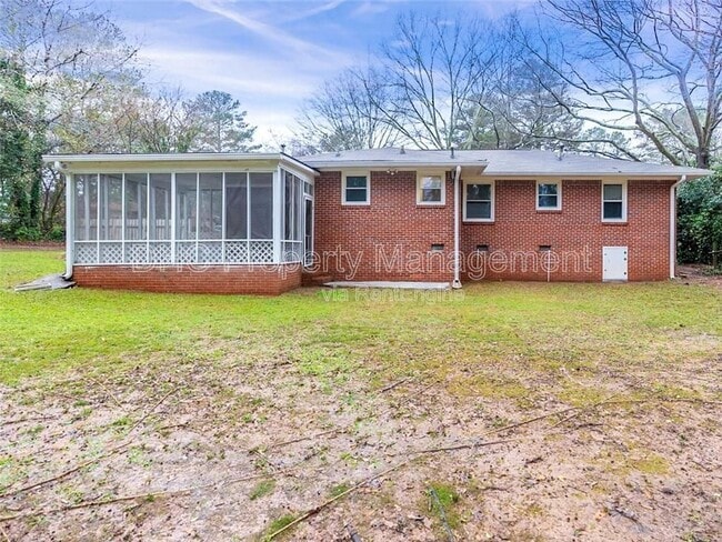 Photo - 161 Larose Cir SE House