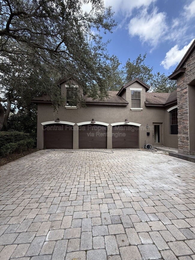 Building Photo - 708 Palenci Ct