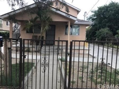 Foto del edificio - 1304 N Mona Blvd