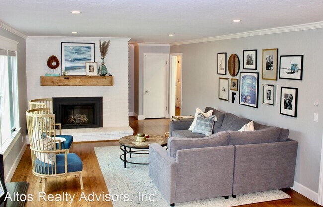 Foto del edificio - 4 br, 3.5 bath House - 10 Los Alamos Court