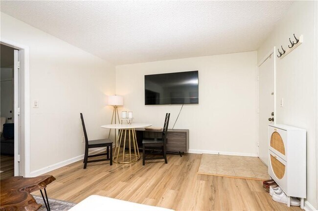 Foto del edificio - 127 Lablanc Way NW
