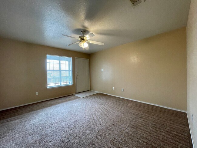 Foto del edificio - 3203 Toledo Dr