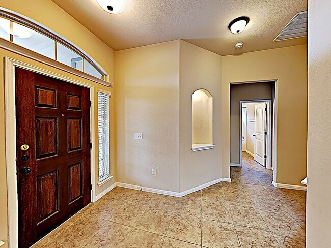 Building Photo - 808 Sleeping Bear Dunes Dr