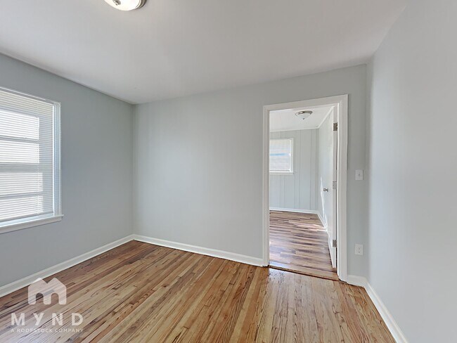 Foto del edificio - 108 Rose Dr